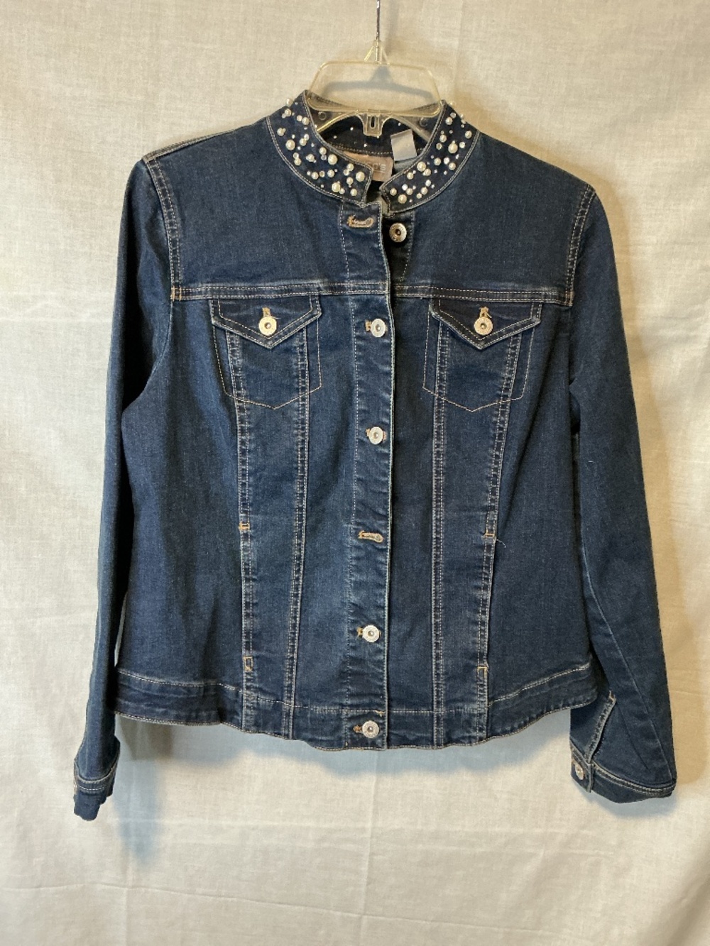 Chico’s Stretch Denim Cropped Jean Jacket Size 0 Blinged Pearls Button Front